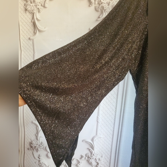 E & K NWOT Holiday Top - Picture 3 of 4